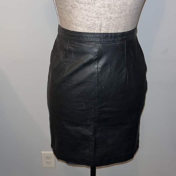 Tip Top of California Butter Soft Fully Lined Leather Skirt size 3/4. - Picture 2 of 6